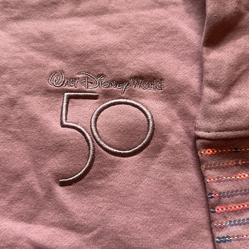 Disney World‎ 50th Anniversary Spirit Jersey Lavender Adult XS New w/o Tags - Picture 3 of 6